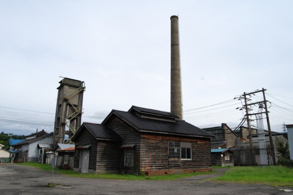 煙突のある工場